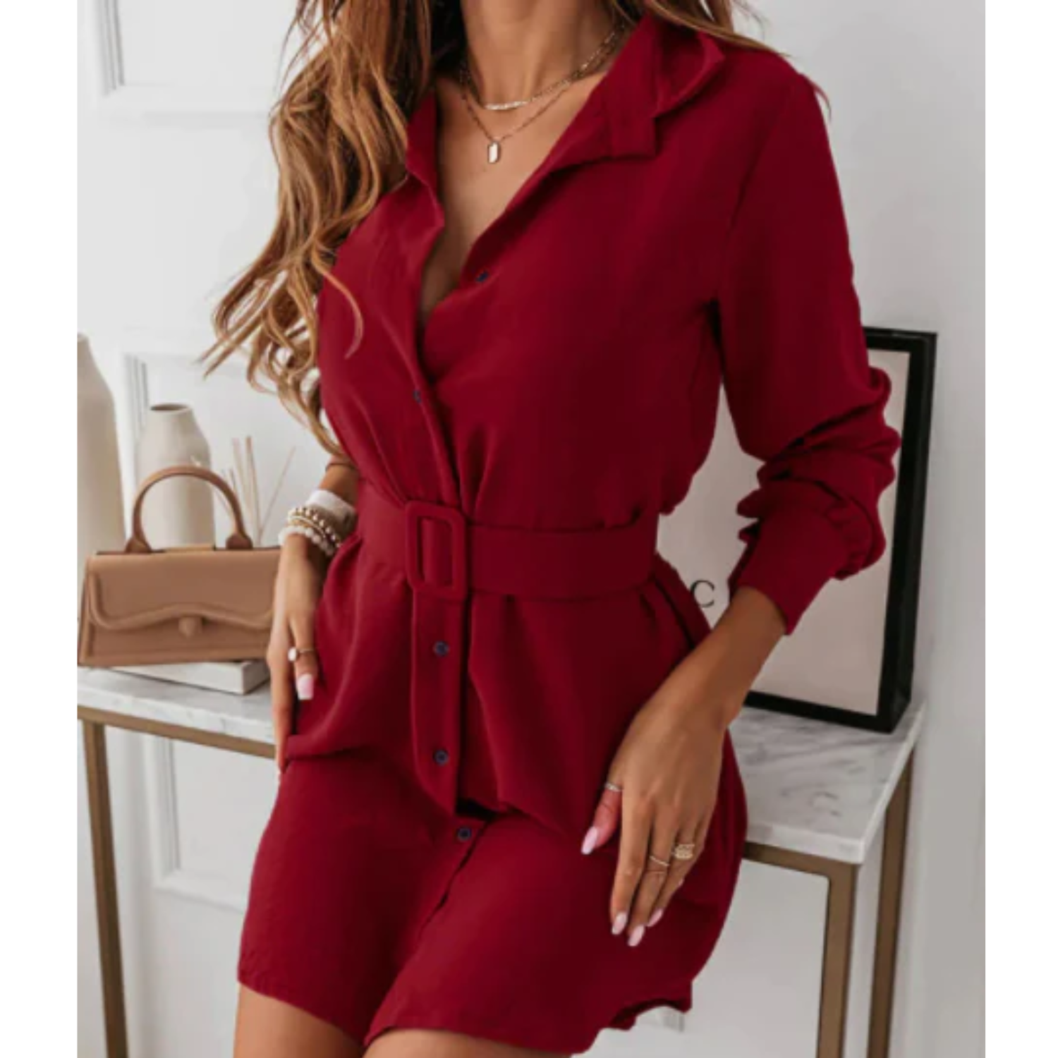 Elegante in Mini Abito di ChicMode