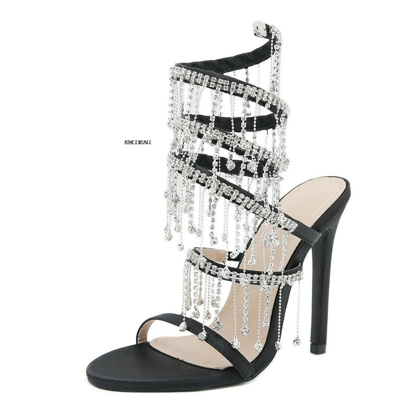 LuxeChic Glanzende Kristallen Kwastjes Sandalen