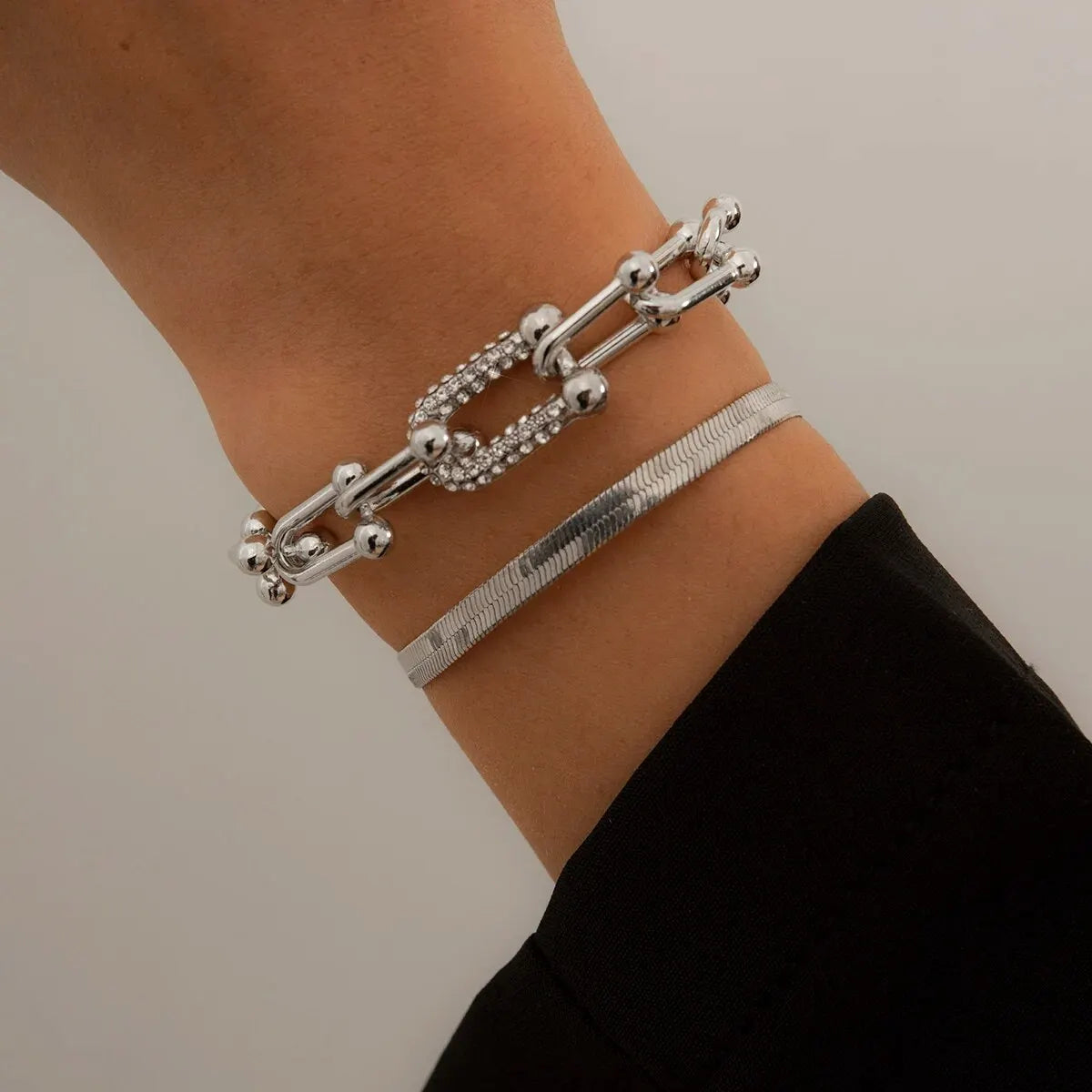 Wunderschönes goldfarbenes Armband-Set mit kupferfarbenen Kettengliedern