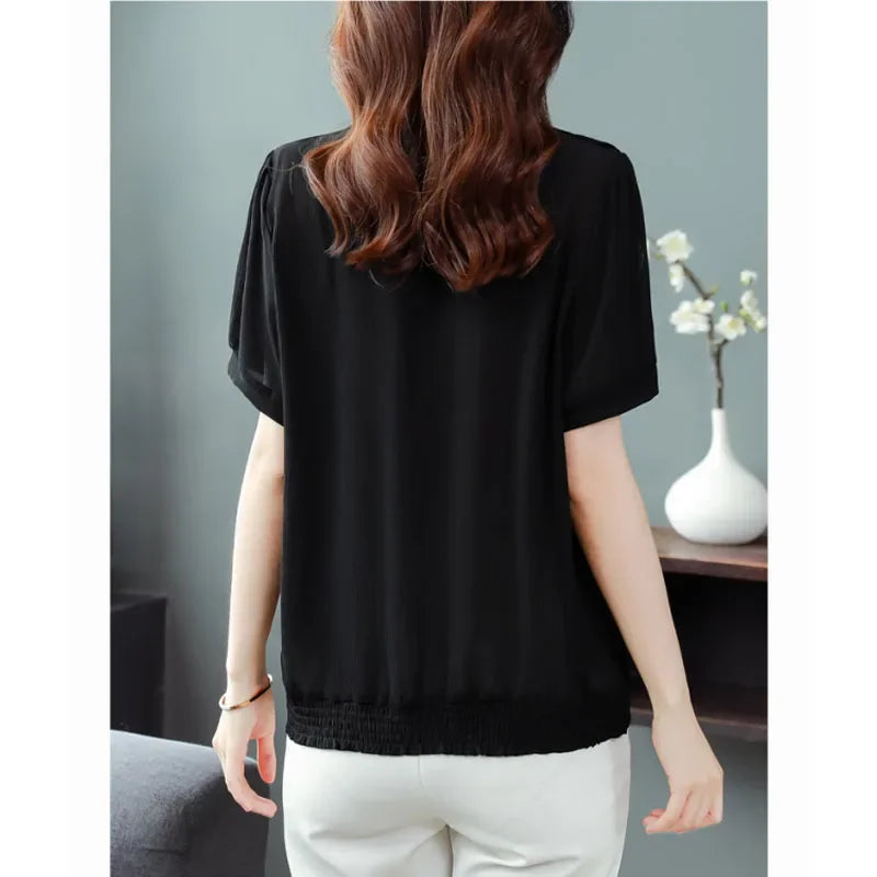 Zomerse V-hals Top met Ruches en Knoopdetails