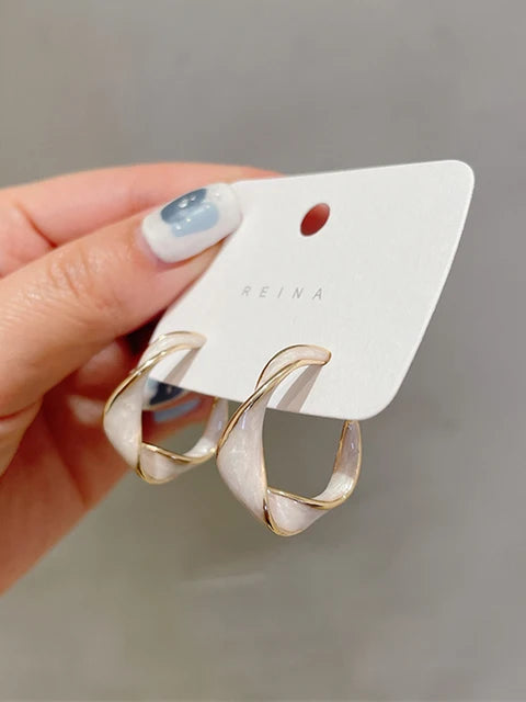 Stijlvolle Koreaanse Hoepel Oorbellen met Emaille Accenten