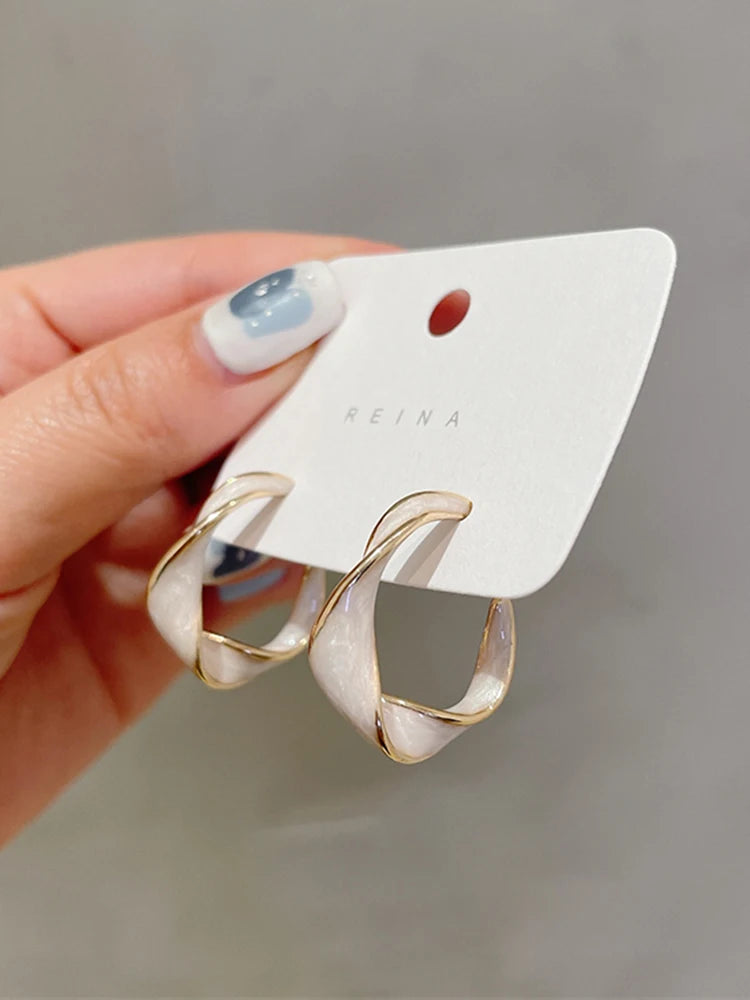 Stijlvolle Koreaanse Hoepel Oorbellen met Emaille Accenten