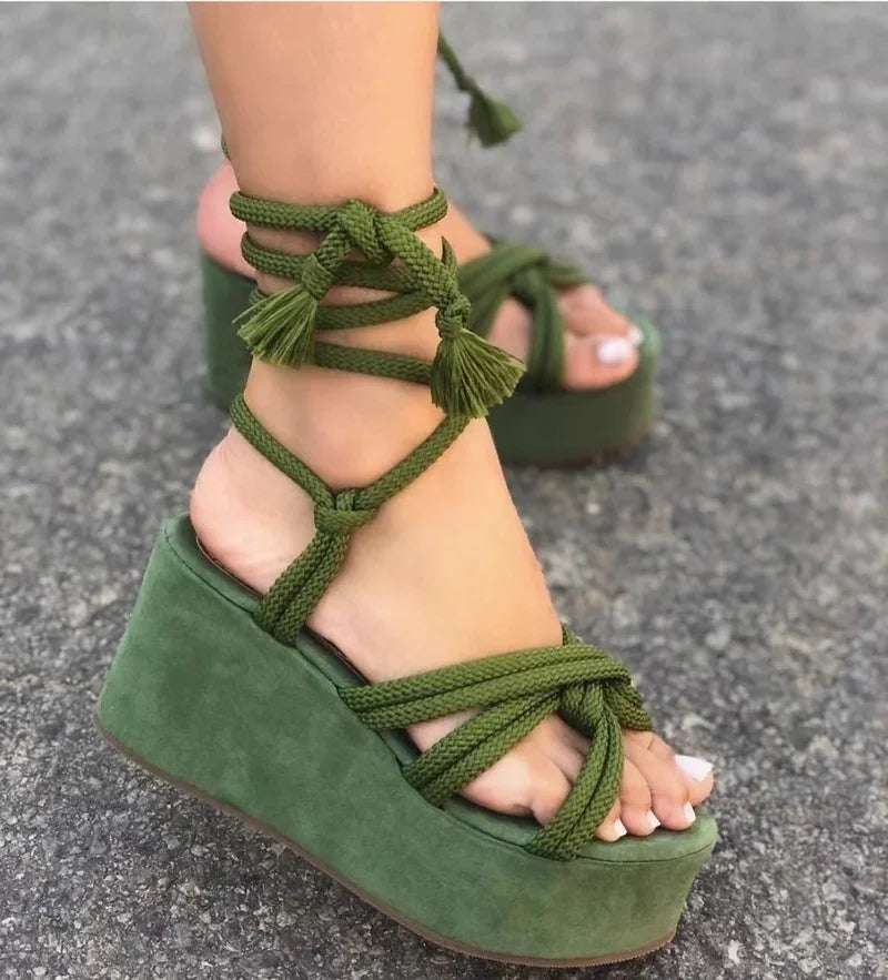 Glamour sandals for women