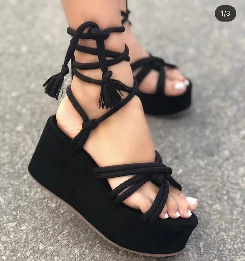 Glamour sandals for women