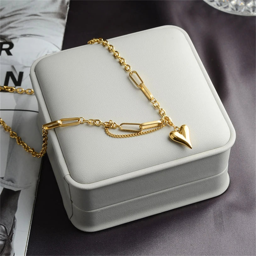 DiamantGlimpse Couple Garland Set