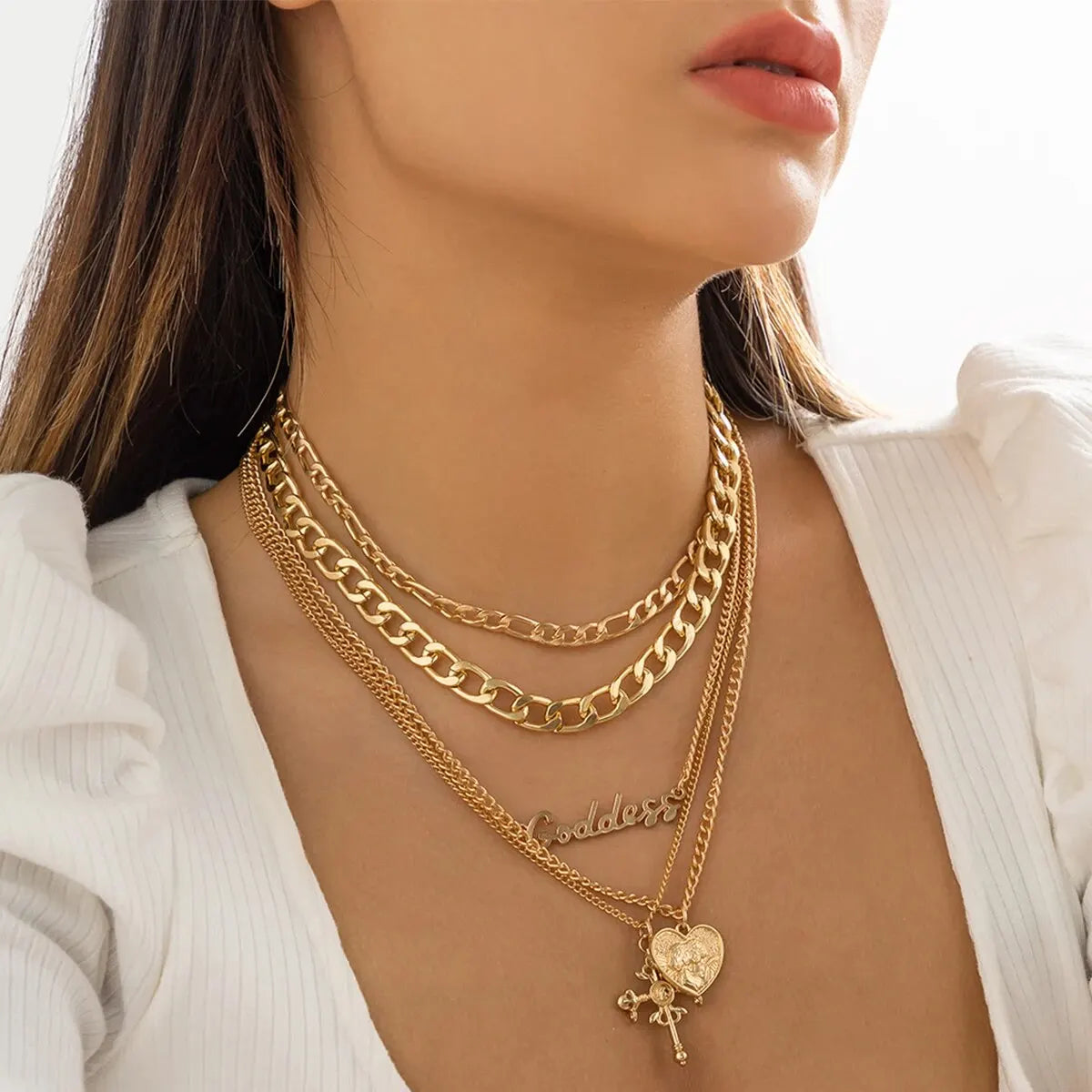 Betoverende Vintage Kettingset met Hartenliefde en Kruisen