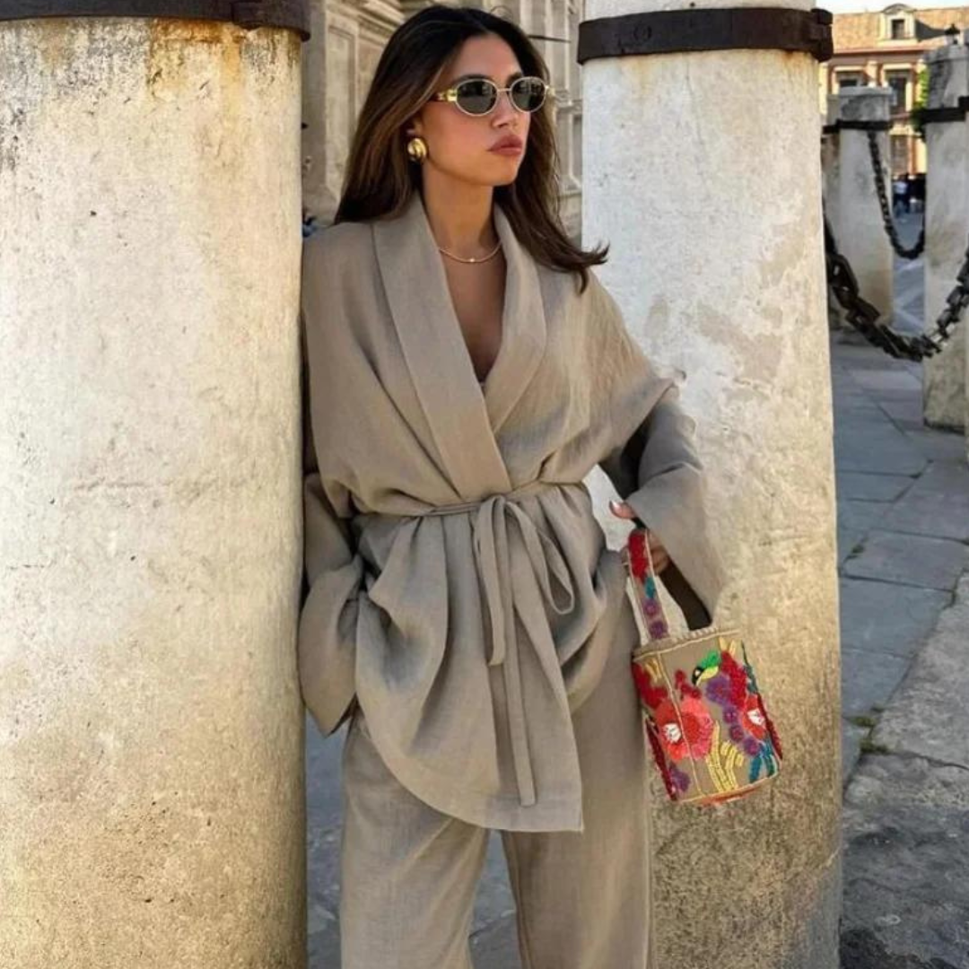 Mono de mujer de BellaVera,