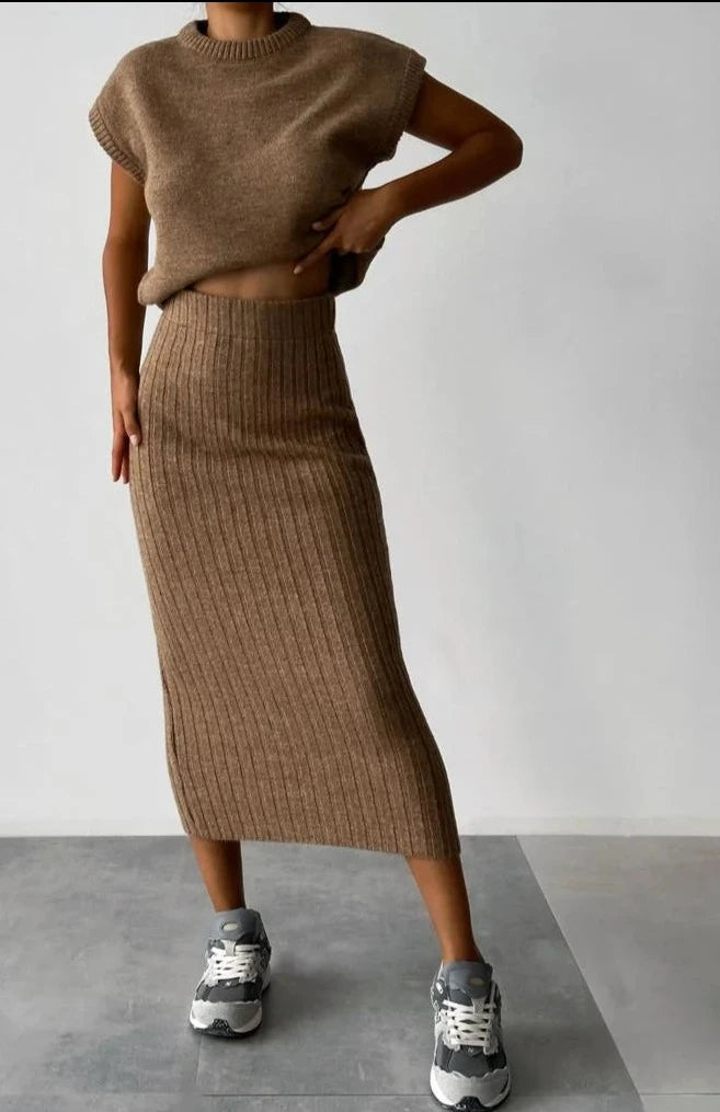 Betoverende Elegantie – Gebreide Rok en Mouwloos Vest Set voor Dames, Luxe Winter Ensemble