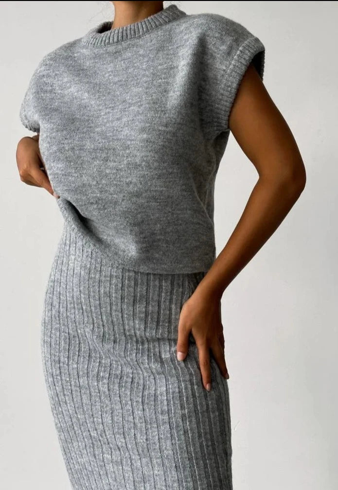 Betoverende Elegantie – Gebreide Rok en Mouwloos Vest Set voor Dames, Luxe Winter Ensemble