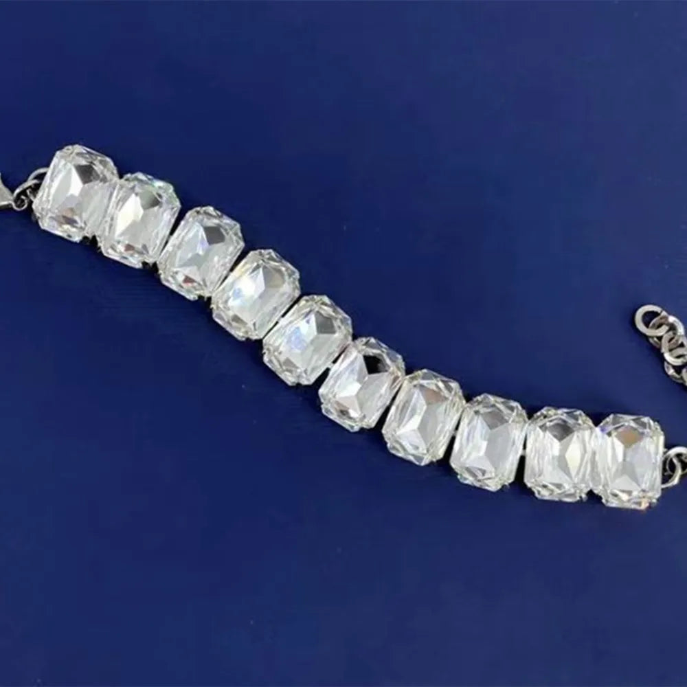 CrystalAura Pierre Rectangulaire Colorée avec Strass Brillant et Perles en Verre