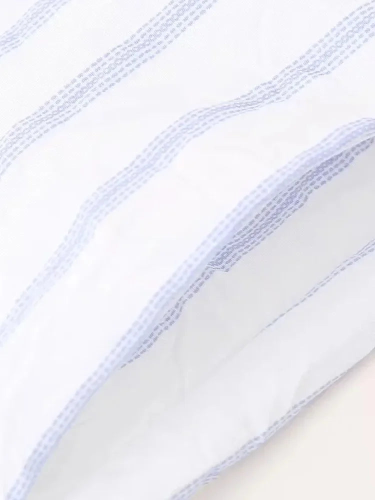 Lunora Zomerset: Striped Top and High Waist Pants