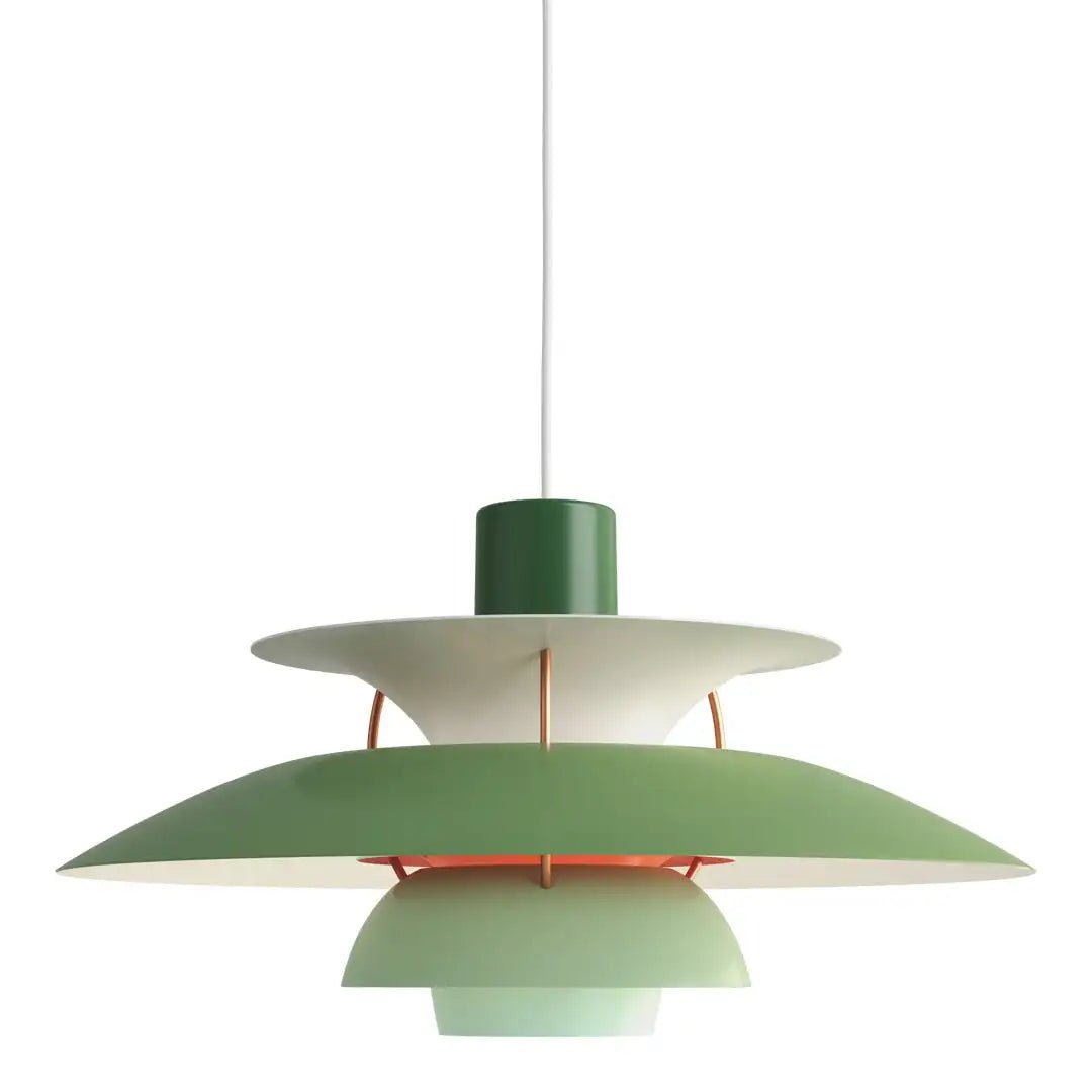 Aurora Luxe Plafondlamp in een frisse groene tint, voorzien van een gelaagd ontwerp en energiezuinige verlichting, perfect voor een eigentijds en stijlvol interieur.
