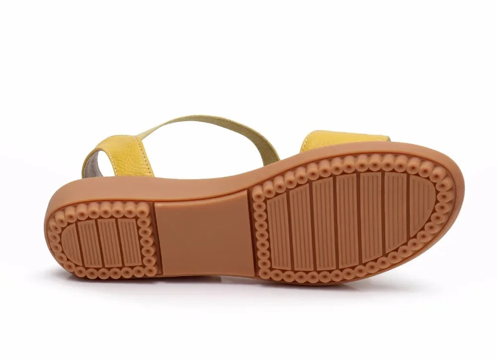 Summer sandals of cowhide for women