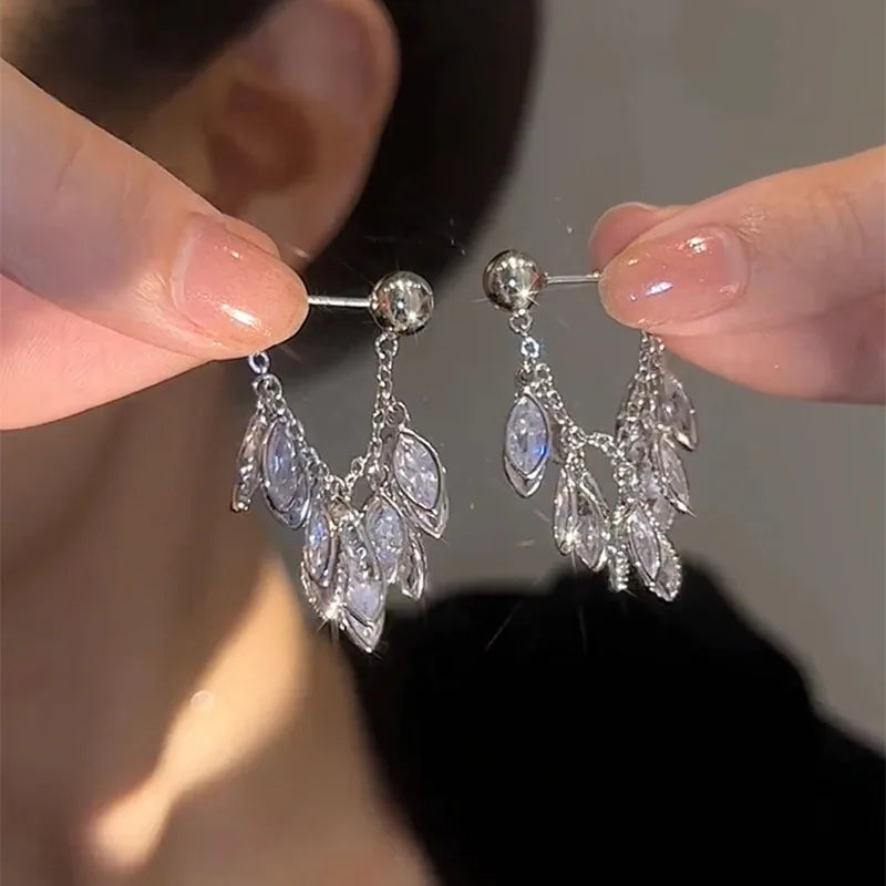 Enchanting Leaf Chain Tassel Earrings