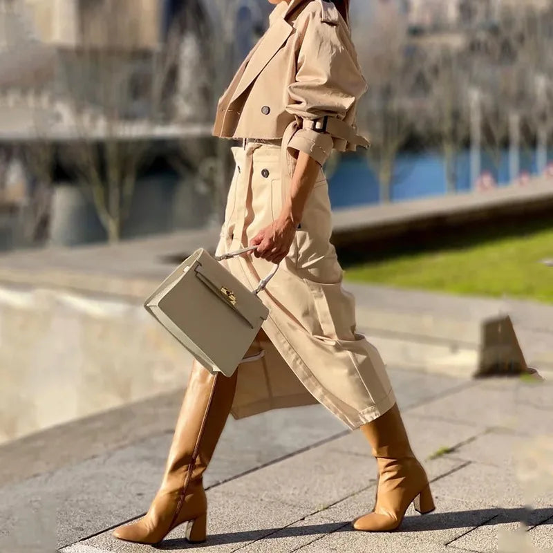 LuxeLade Elegante Knoopriem Jurk Set met Splitrok