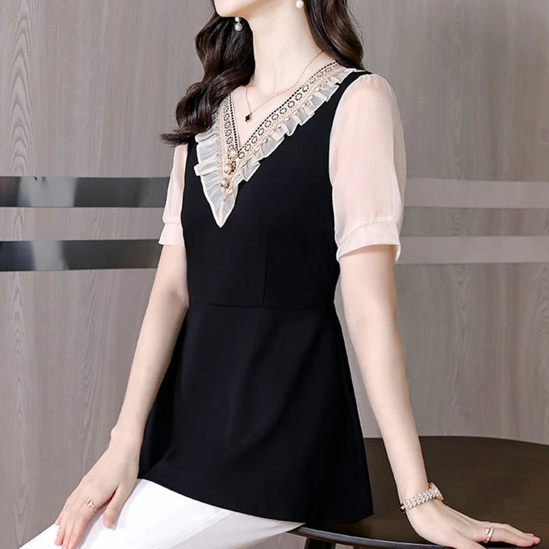 Zonnig Zomers Bloesje met Ruches en Borduurwerk