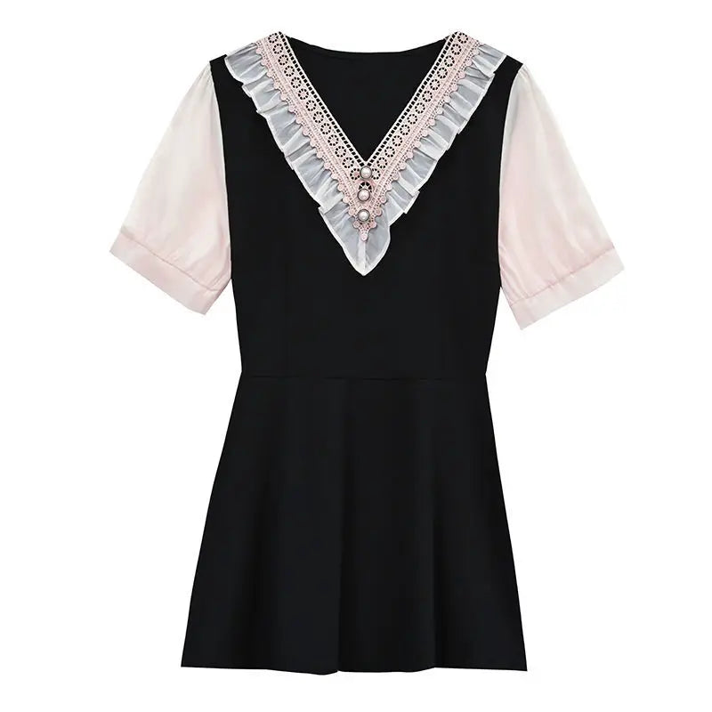 Zonnig Zomers Bloesje met Ruches en Borduurwerk