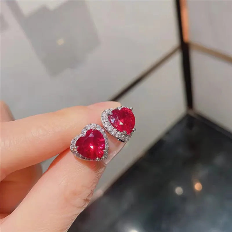 Splendidi set di gioielli CC con cuore rosso in zirconia
