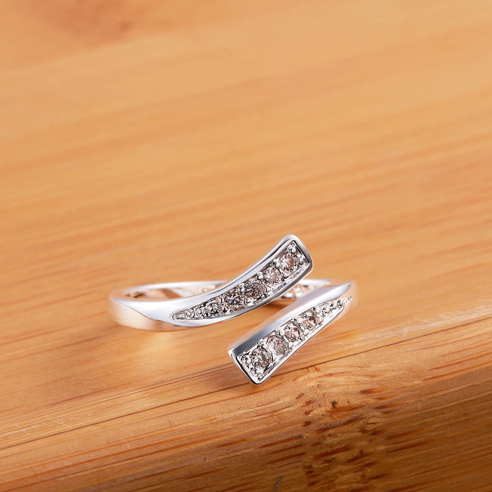 Incantevole Anello Aperto in Cristallo Argento Sterling 925
