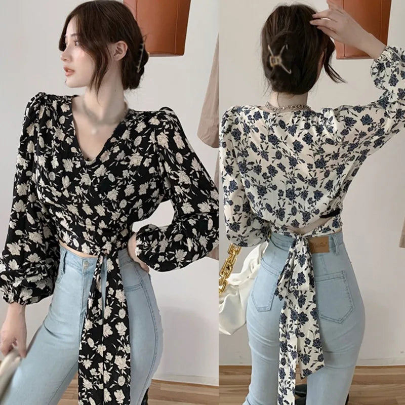 Blusa con estampado de flores seductor