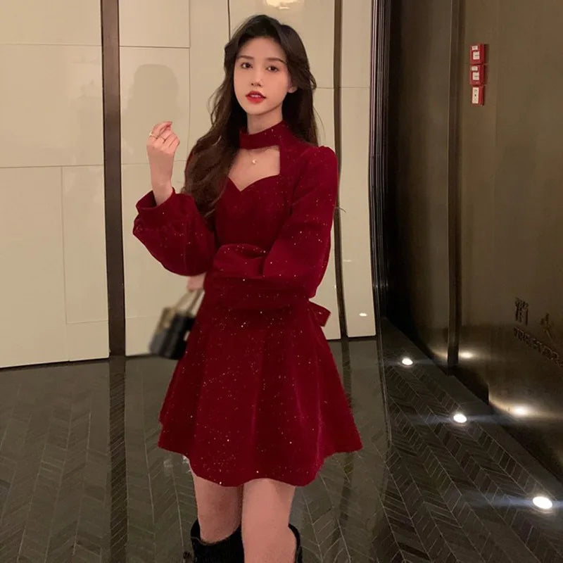 Aurora Fluwelen Mini Jurk met Lange Mouwen