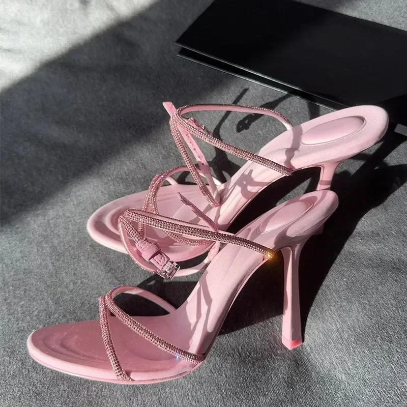 Glamouröse Sandalen für Frauen