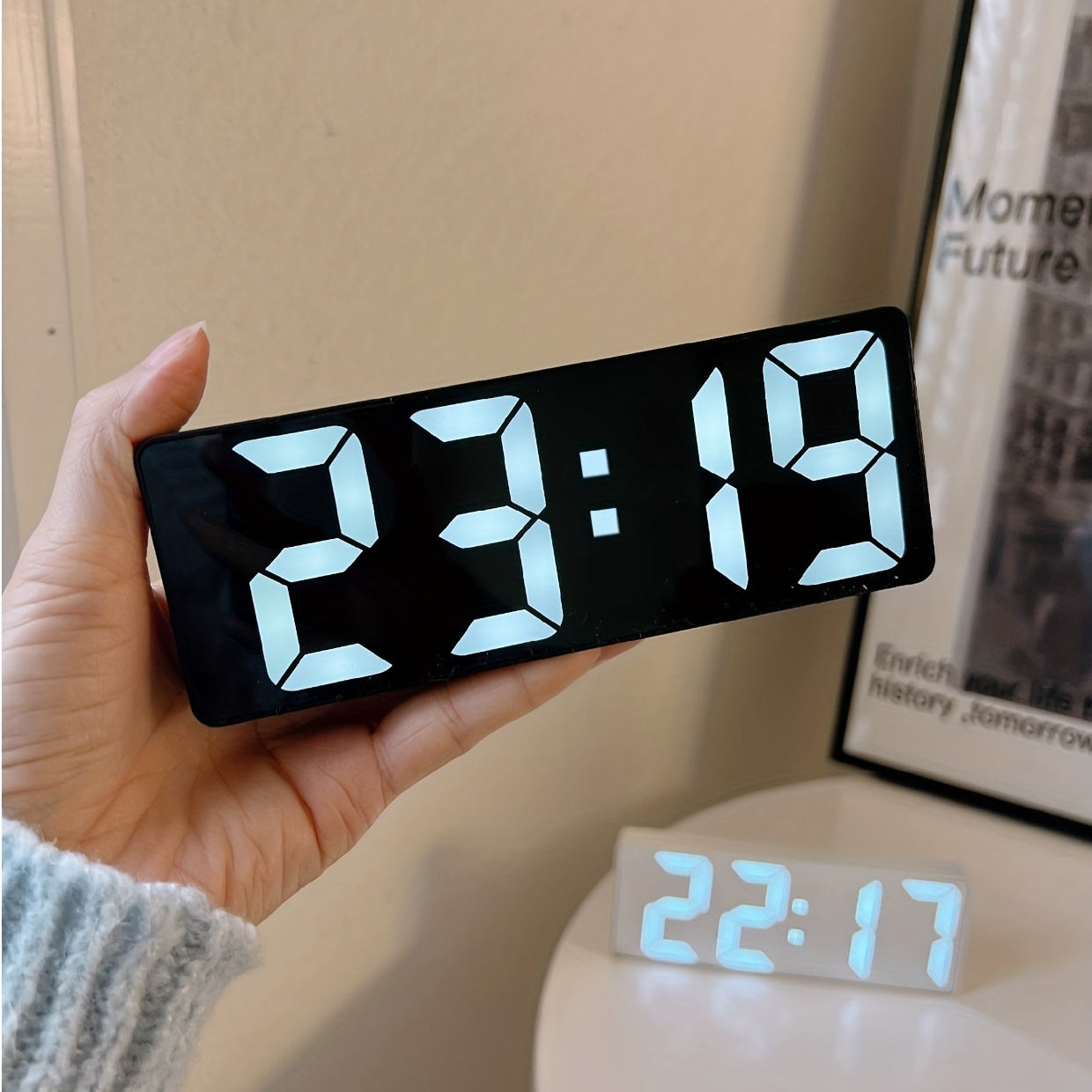 Digital alarm clock with adjustable brightness
