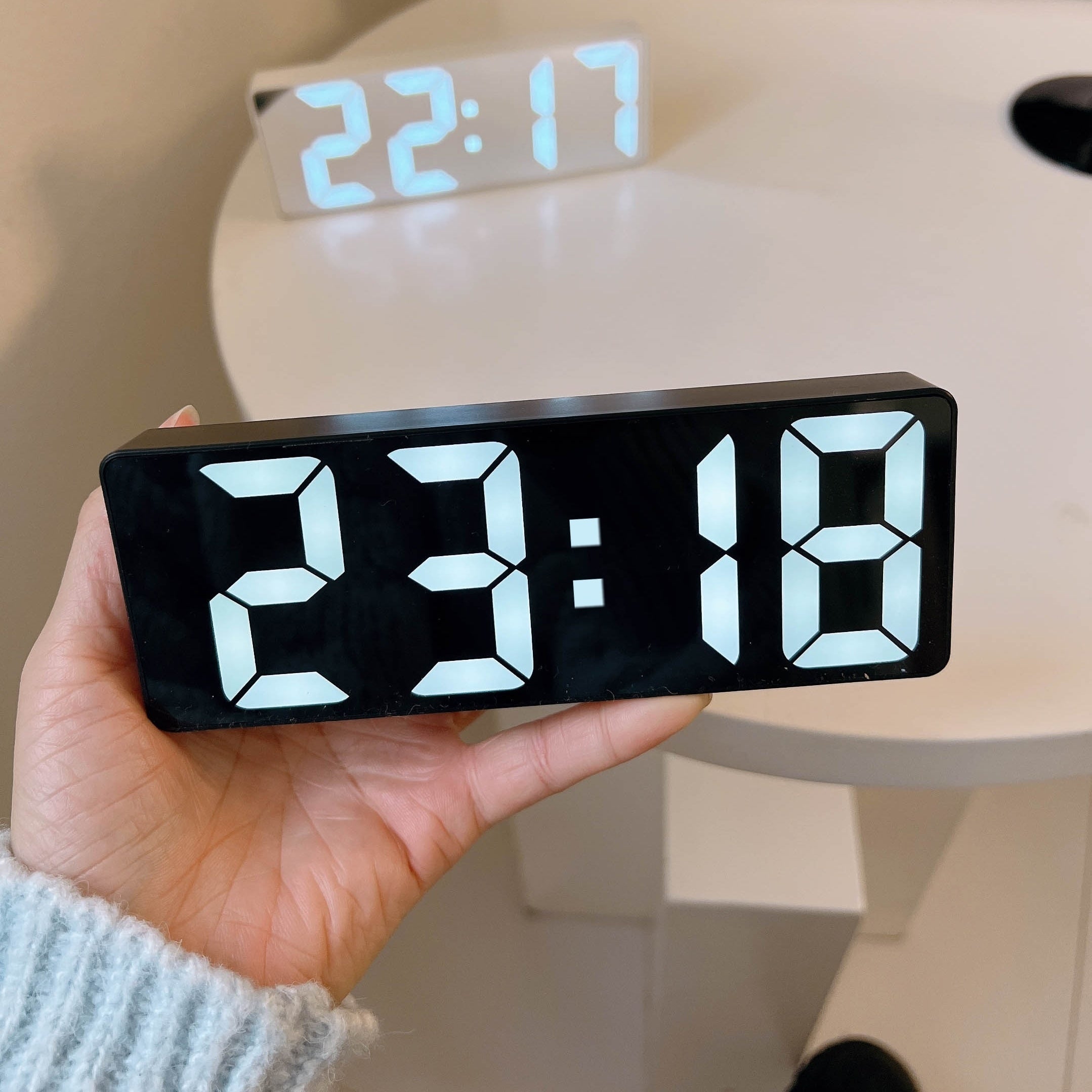 Digital alarm clock with adjustable brightness