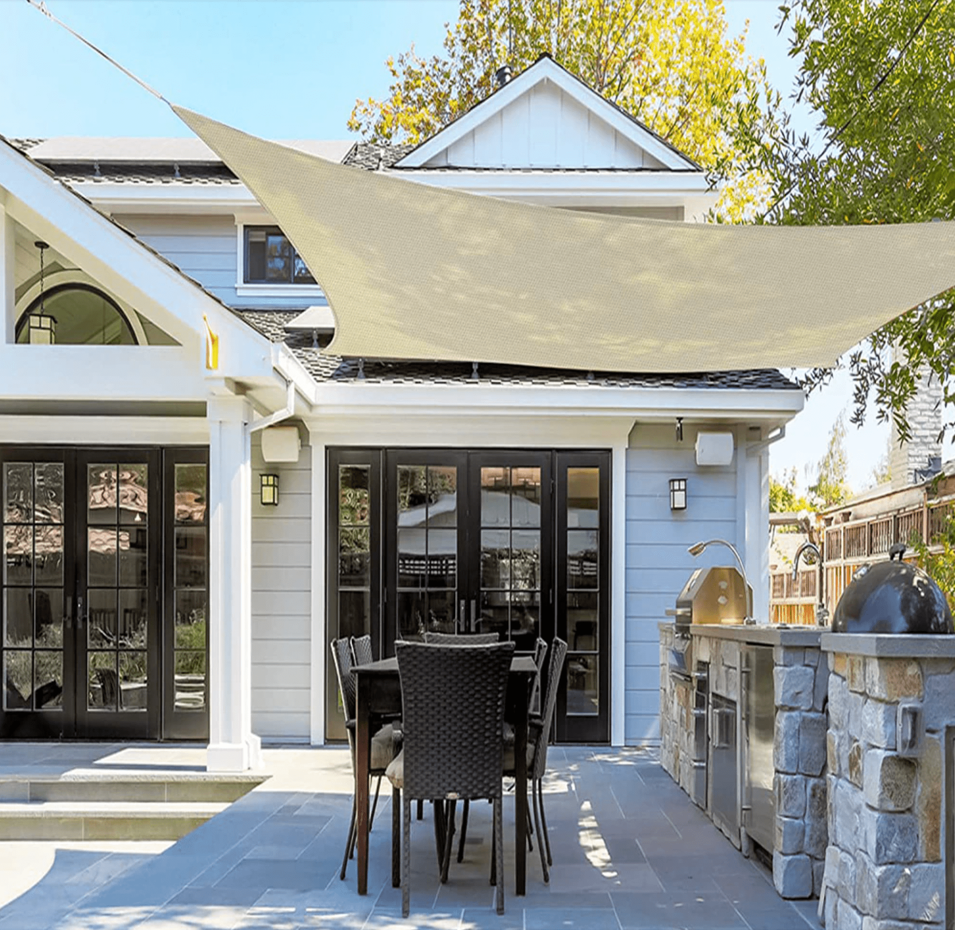 Durable Outdoor Shelter made of Polyester
