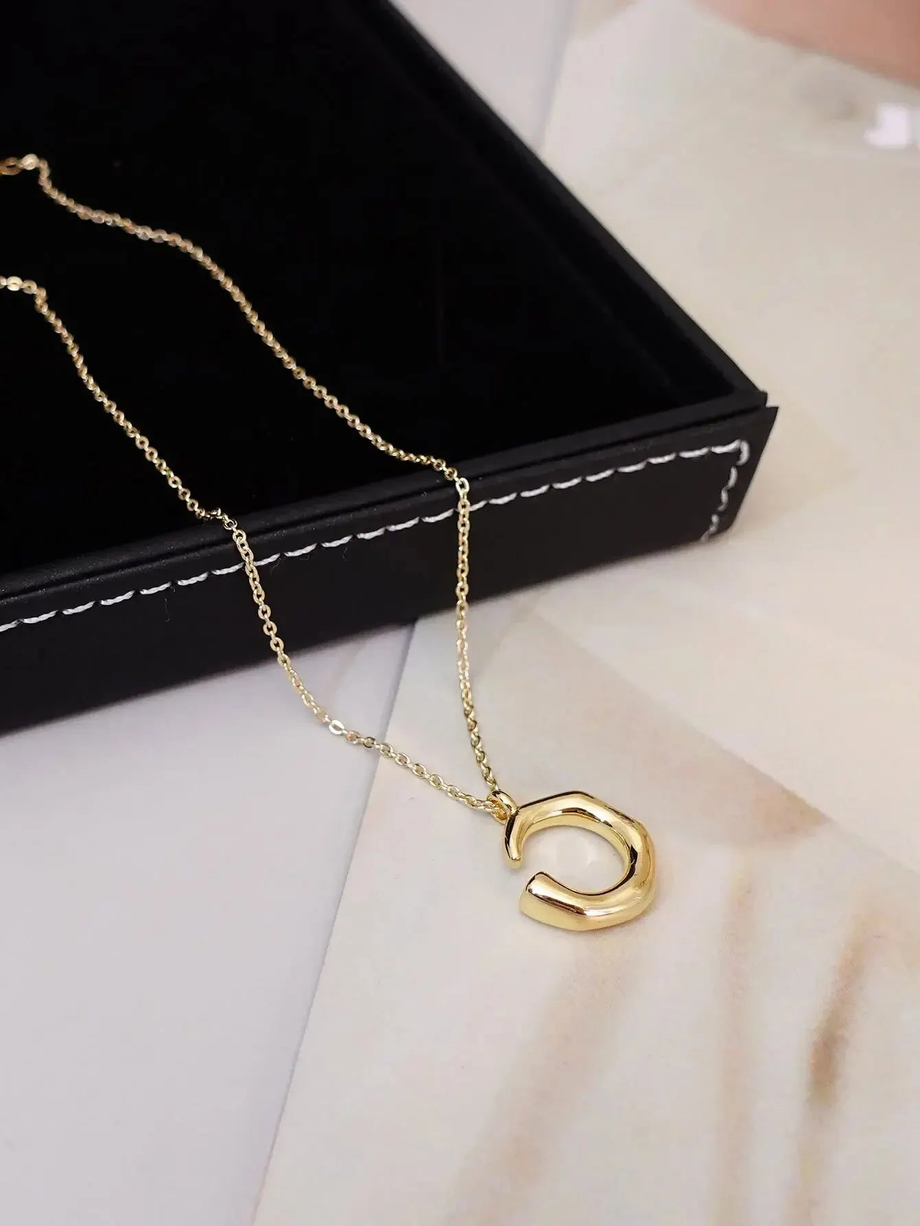 Stijlvolle Luxe Ronde Hanger Ketting