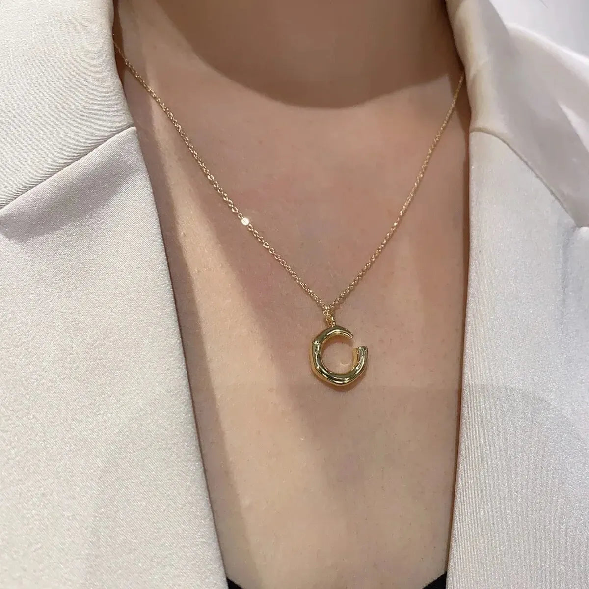 Stijlvolle Luxe Ronde Hanger Ketting