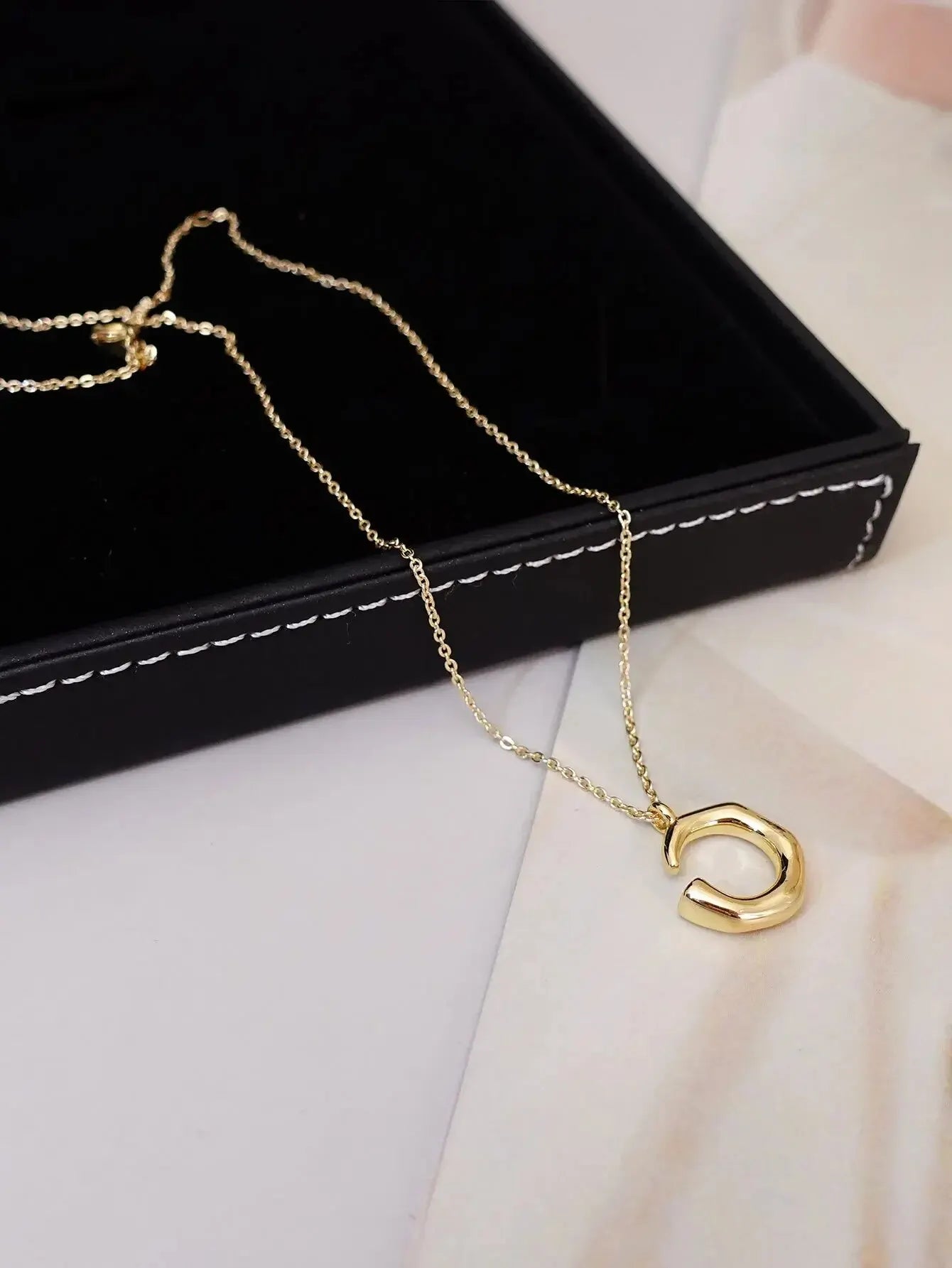 Stijlvolle Luxe Ronde Hanger Ketting