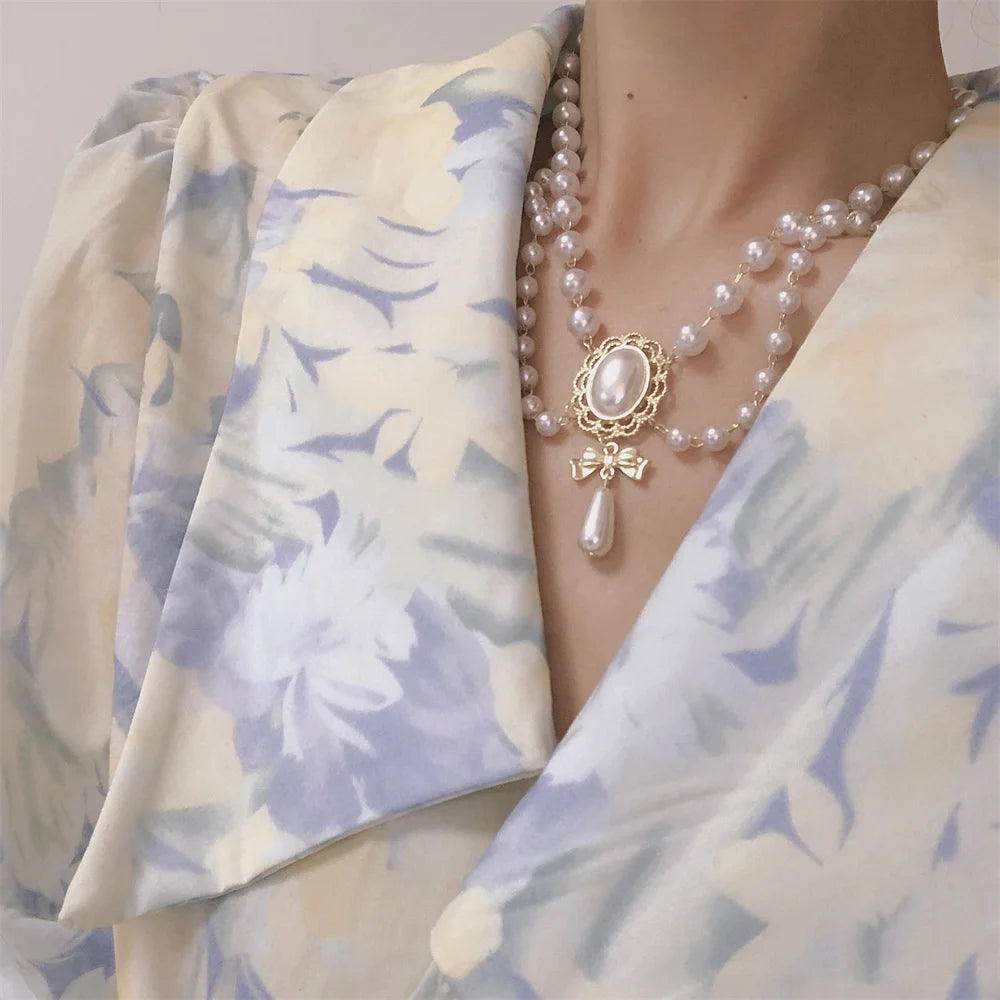 GlansGlorie Enchanting White Pearl Heart Necklace