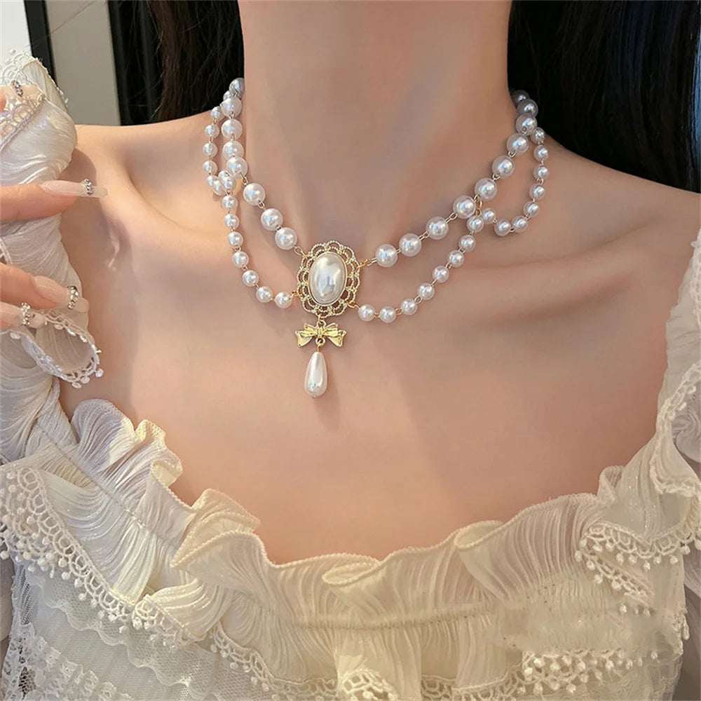 GlansGlorie Enchanting White Pearl Heart Necklace