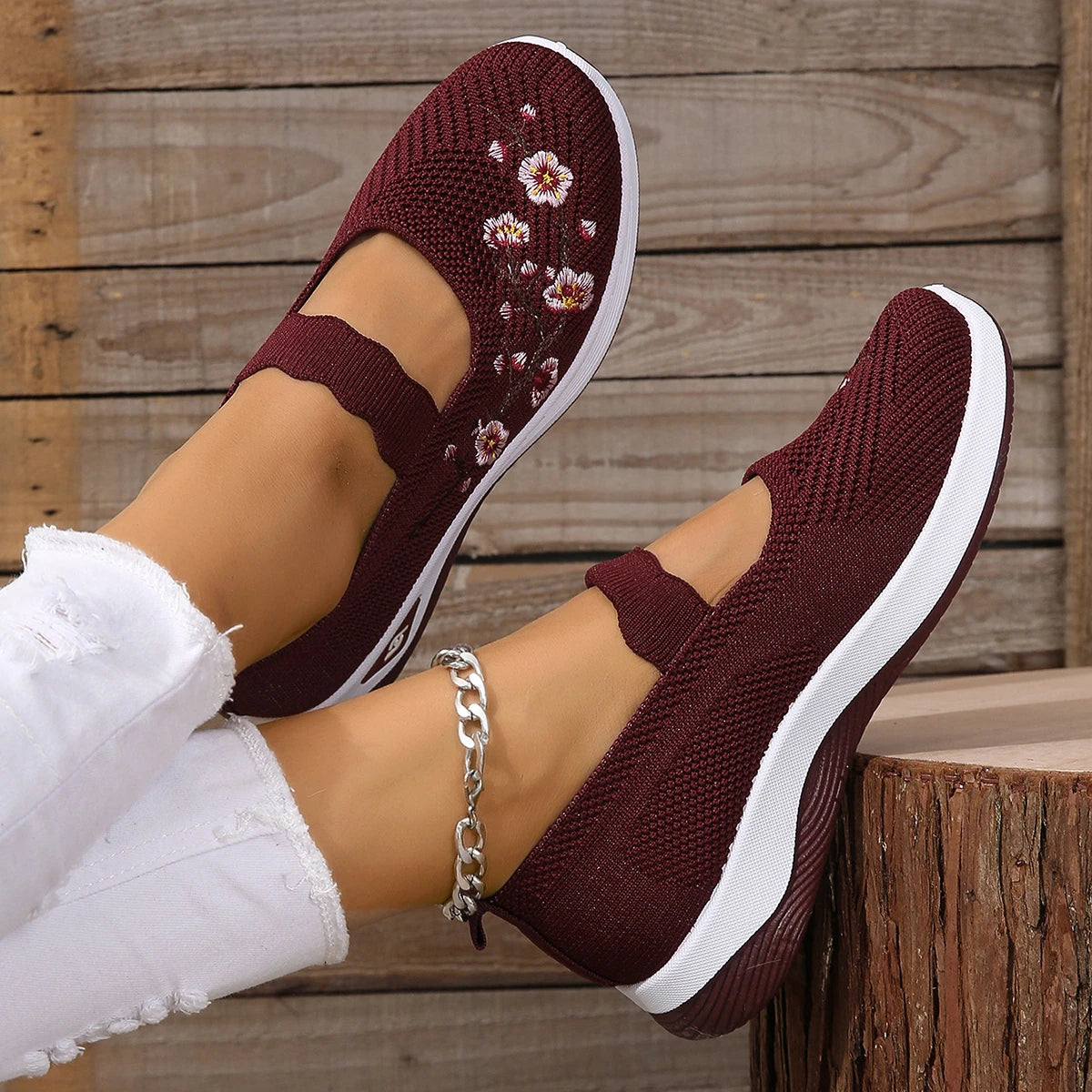 BlossomStyle Embroidered Flower Flats