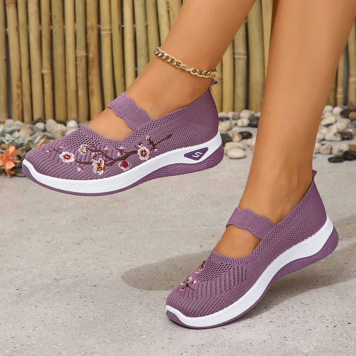 BlossomStyle Embroidered Flower Flats