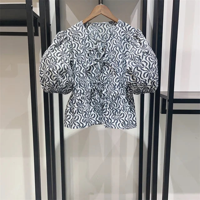 Blusa de mezclilla retro con patrón geométrico