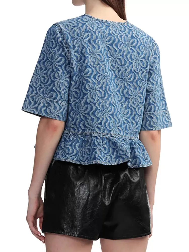 Blusa de mezclilla retro con patrón geométrico