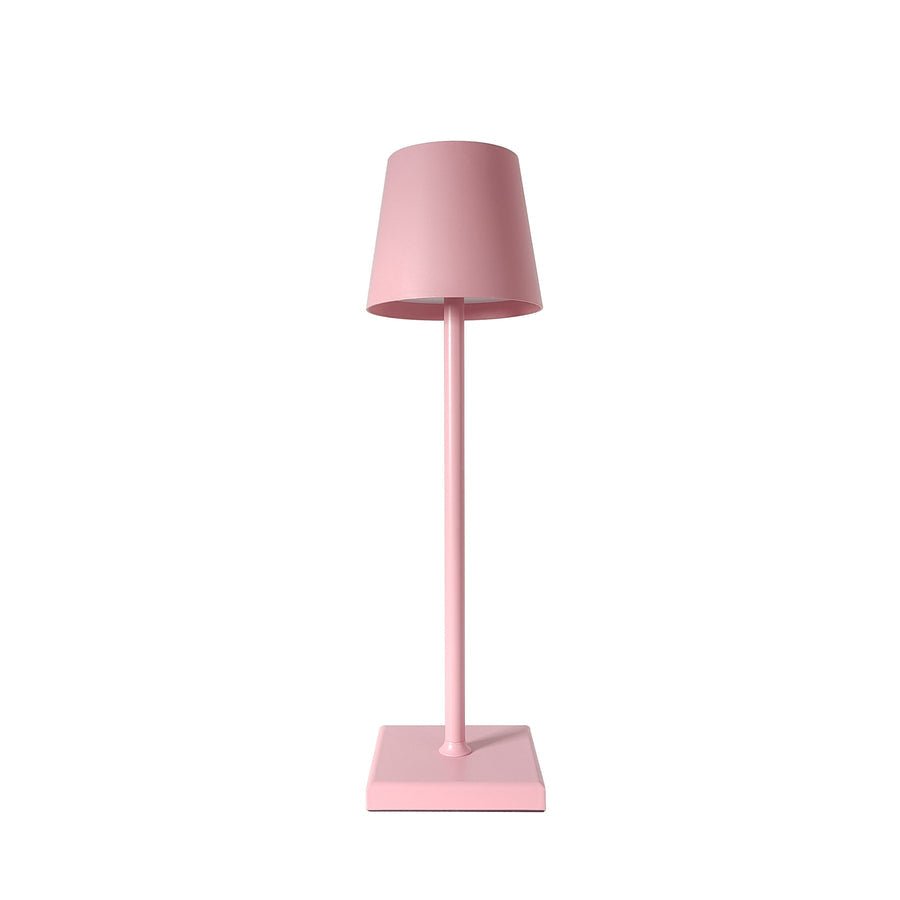GlowEase draadloze tafellamp in zachtroze, met een eigentijds ontwerp, perfect voor het verfraaien van elk interieur met stijl en functionaliteit.