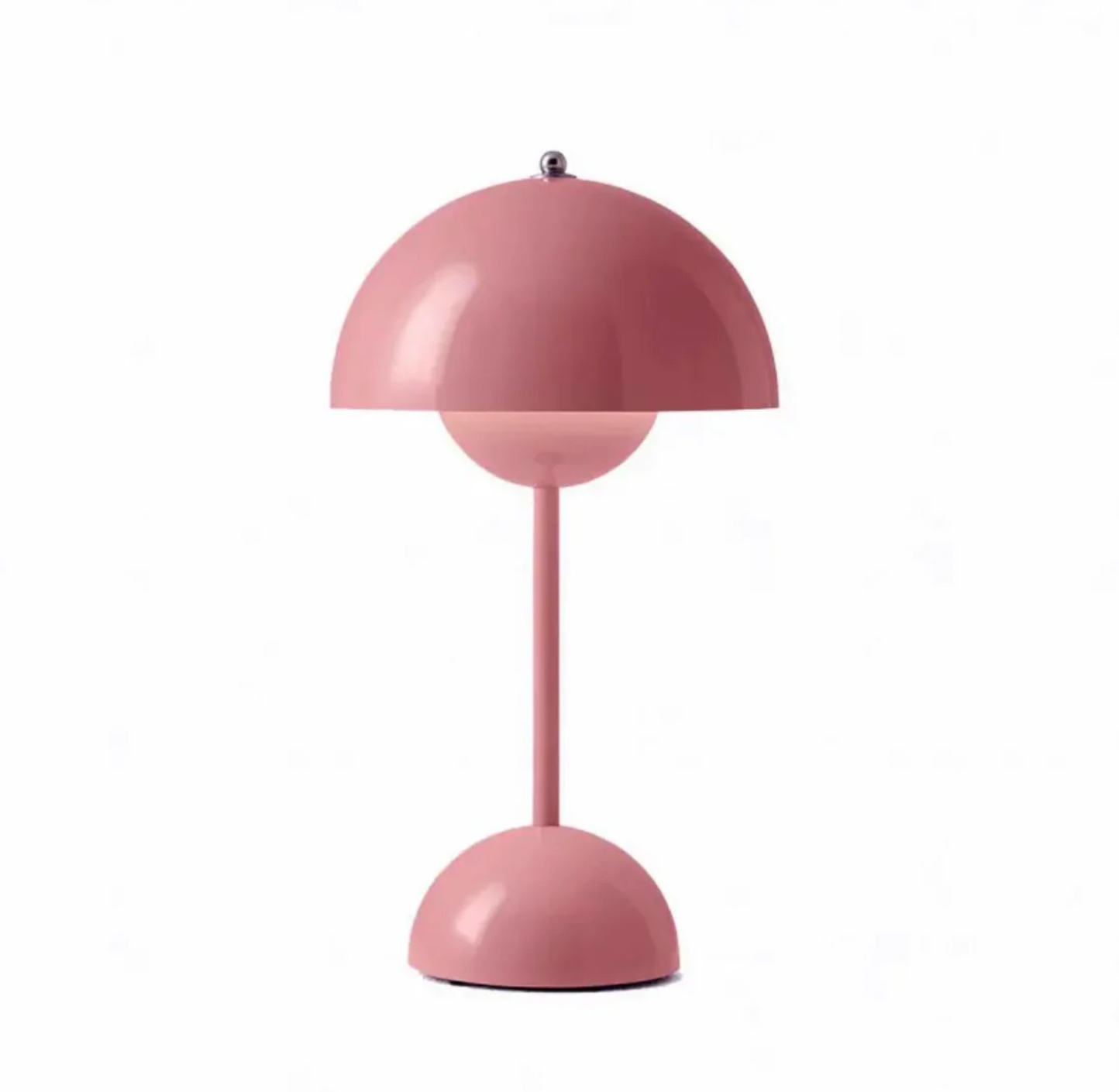 Een dimmbare tafellamp van Glowspark in een zachte, roze kleur. De lamp heeft een moderne, strakke vorm met een halfronde kap en een slanke standaard. Deze lamp is uitgerust met slimme technologie voor energiebesparing en gebruiksgemak, perfect voor een stijlvol interieur.