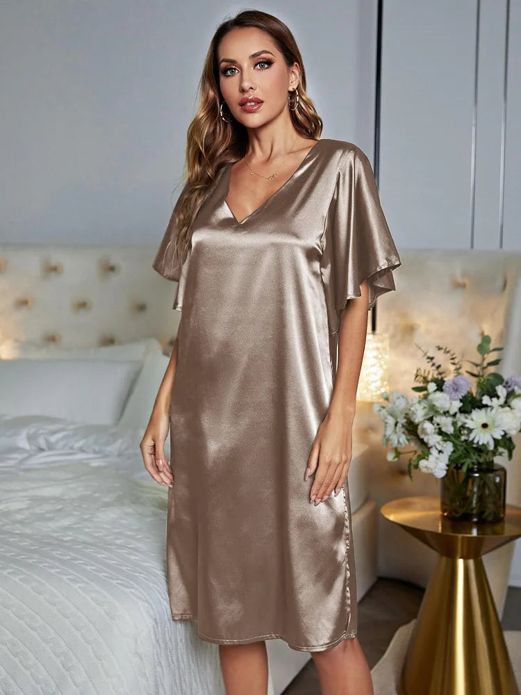 SilkDream: Goldene Seide Satin Nachtwäsche