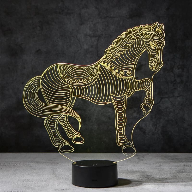 Een 3D-nachtlamp in de vorm van een paard, dat in zacht geel licht straalt. Deze stijlvolle lamp zorgt voor een warme, rustgevende sfeer en is perfect voor de slaapkamer of woonkamer om een elegante en ontspannende stemming te creëren.