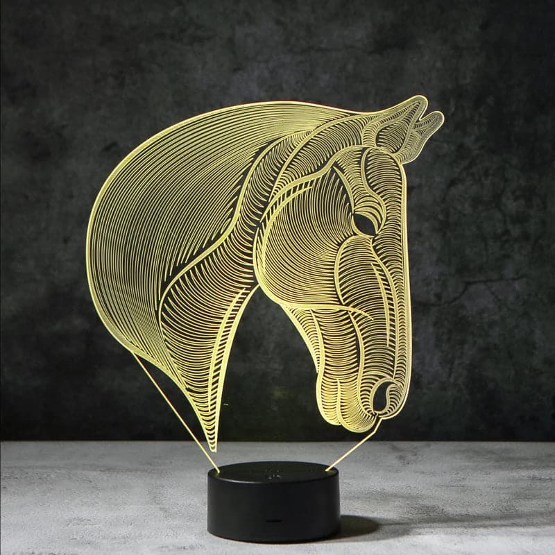 Een 3D-nachtlamp in de vorm van een paardenhoofd, die in zacht geel licht straalt. Deze moderne lamp creëert een rustgevende en stijlvolle sfeer en is een perfecte aanvulling voor elke kamer om een ontspannende en elegante stemming te creëren.
