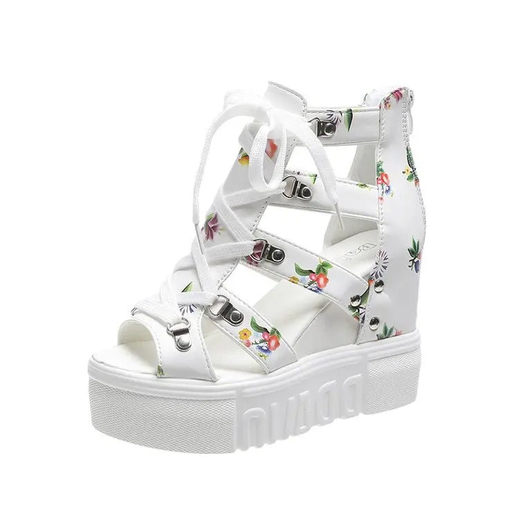 LunaChic stilvolle sommerliche Plateausandalen