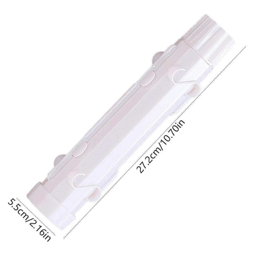 Kashiko sushi set met een witte sushimaker, ontworpen voor het moeiteloos bereiden van perfecte sushirollen. De sushimaker heeft een lengte van 27,2 cm en een breedte van 5,5 cm, ideaal voor thuisgebruik. Creëer authentieke sushi eenvoudig en snel in je eigen keuken.