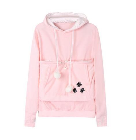 De Klaassen hoodie, een stijlvolle roze hoodie met witte accenten, voorzien van een handige buidelzak en schattige pootafdrukken. Perfect voor een trendy look en comfortabel gebruik.