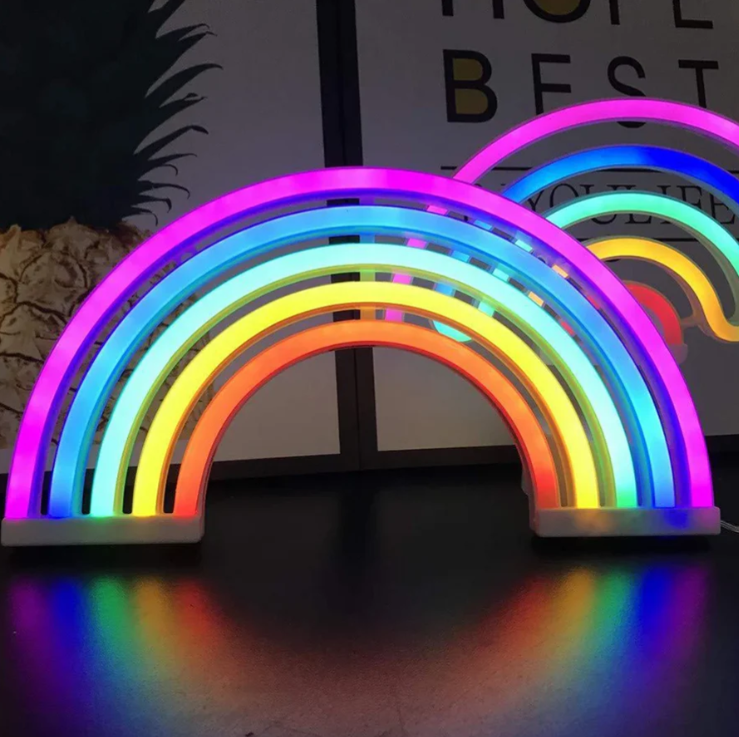 Lampada da tavolo LED colorata con sfumatura di colore rilassante
