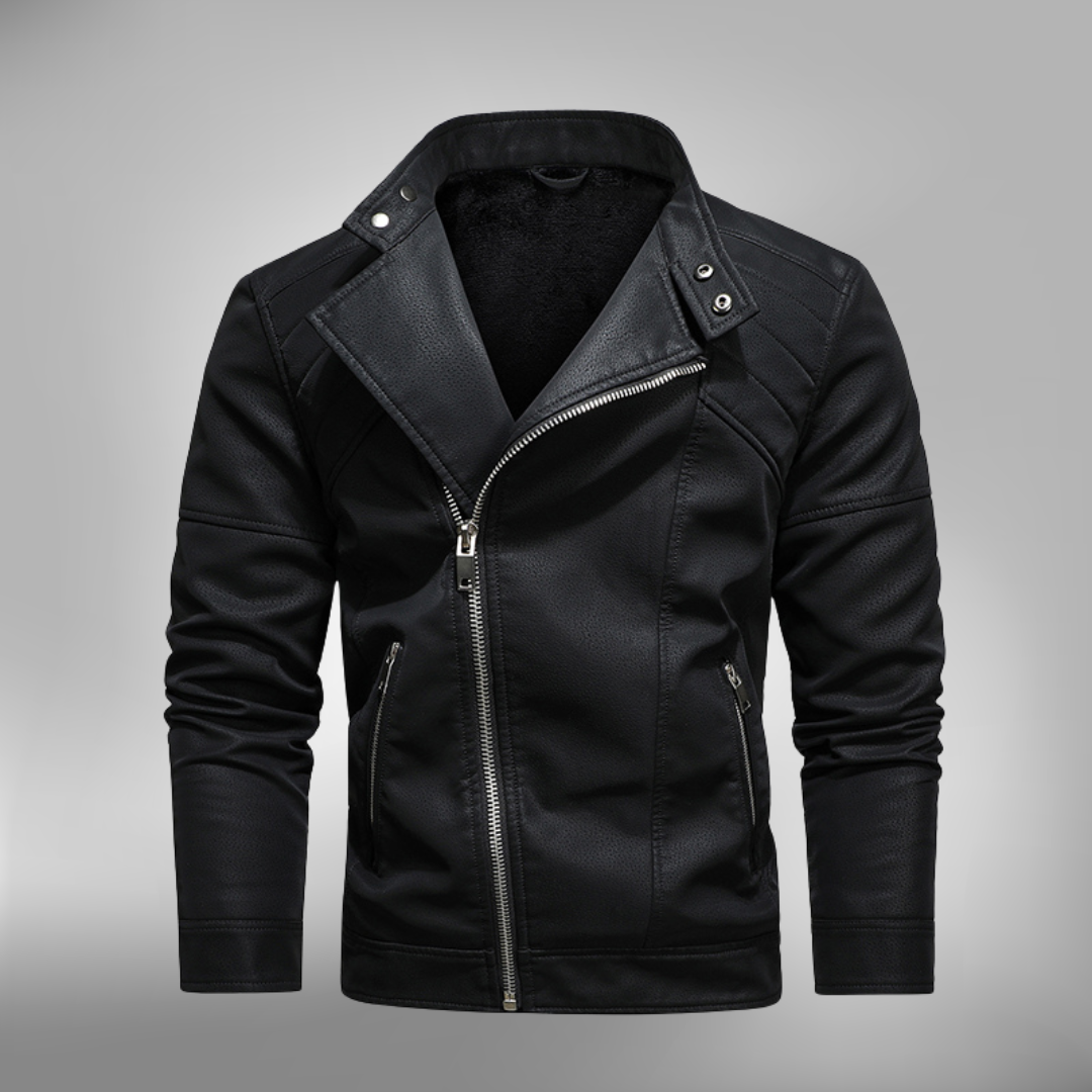 De Kovora winterjack in zwart leer heeft een stoer, modern ontwerp met een asymmetrische rits en een stijlvol liggend kraagontwerp. Het jack is ontworpen met een comfortabele pasvorm en is uitgerust met handige zakken aan de zijkanten. De duurzame afwerking maakt het een ideale keuze voor zowel casual als formele gelegenheden in de winter.