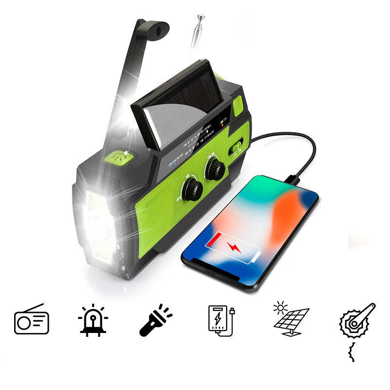 Kraag draagbare radio met zonne-energie, compleet met ingebouwde zaklamp en oplaadfunctie. Een veelzijdig en duurzaam apparaat ideaal voor noodsituaties en buitenavonturen.