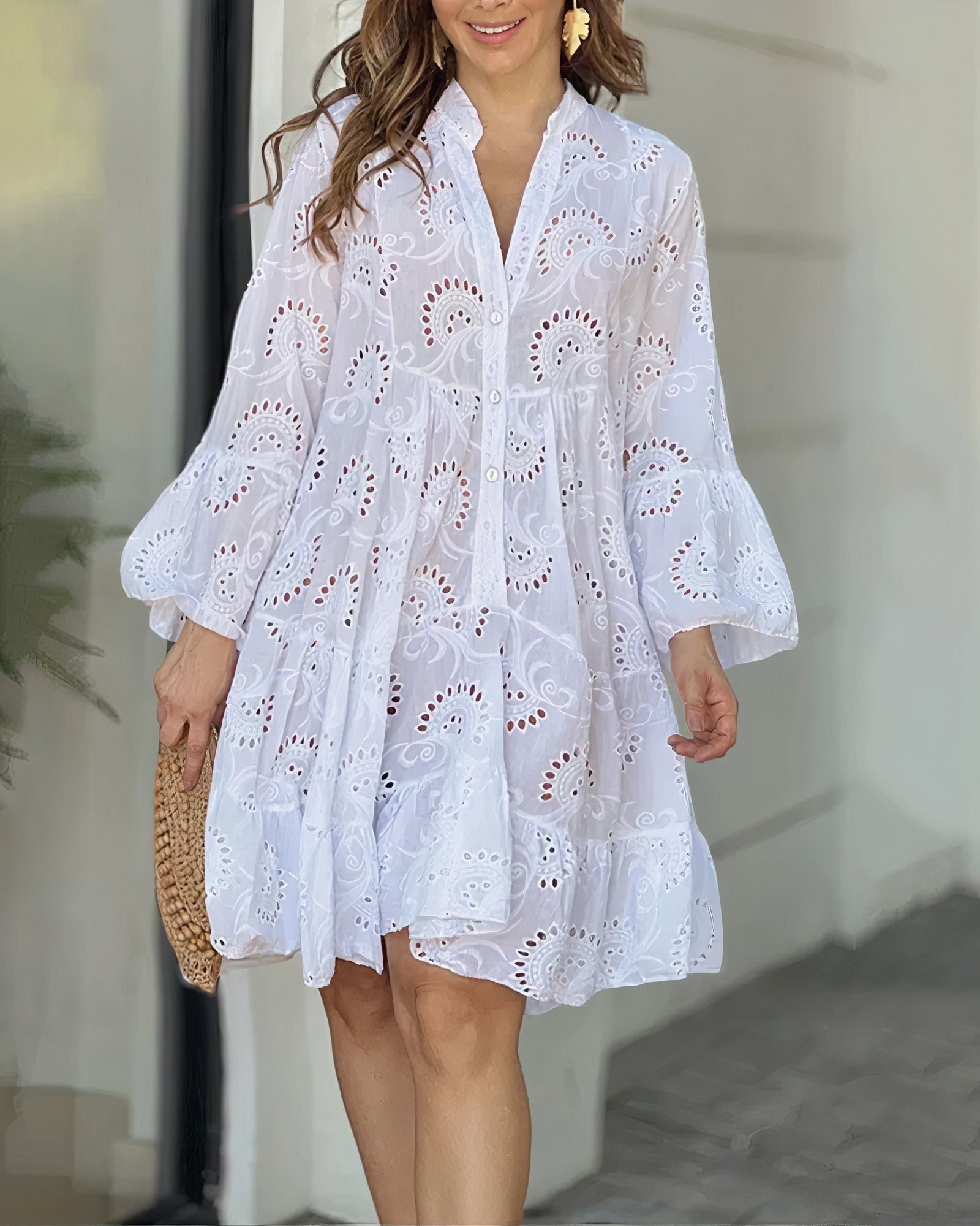 Elegante vestito camicia Stacy in pizzo per un'eleganza estiva
